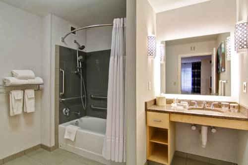 Imagen de la habitación del Hotel Homewood Suites By Hilton Stratford. Foto 4