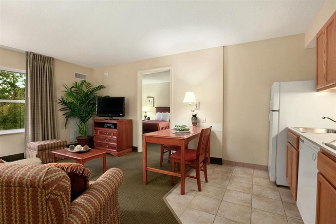 Imagen de los interiores del Hotel Homewood Suites By Hilton Tallahassee. Foto 4