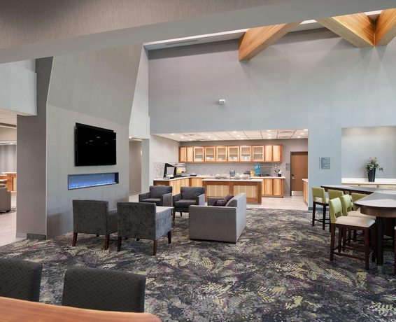 Imagen de los interiores del Hotel Homewood Suites By Hilton Topeka. Foto 16