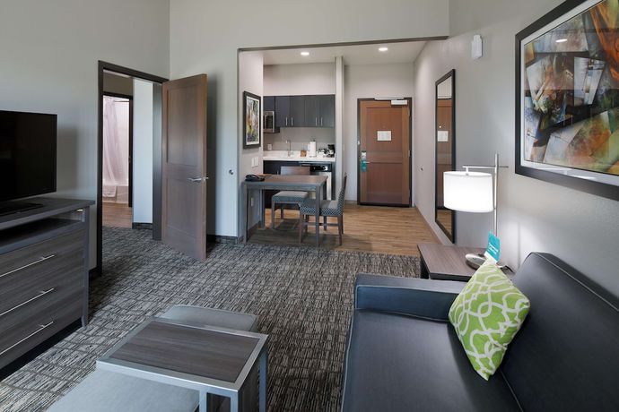 Imagen de la habitación del Hotel Homewood Suites By Hilton Topeka. Foto 9