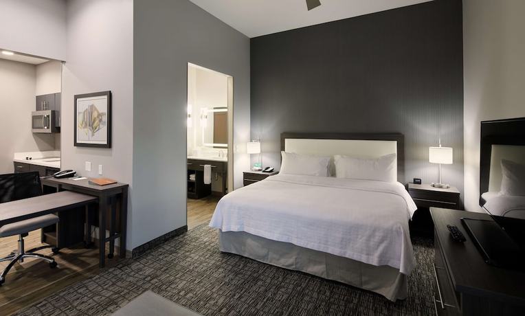 Imagen de la habitación del Hotel Homewood Suites By Hilton Topeka. Foto 12
