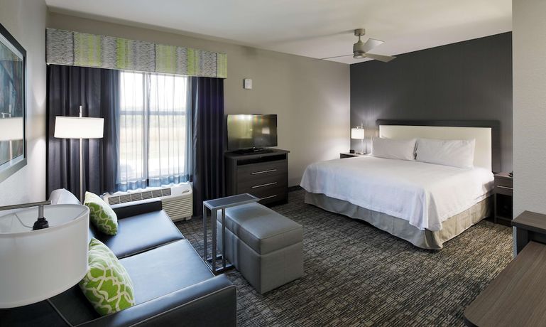 Imagen de la habitación del Hotel Homewood Suites By Hilton Topeka. Foto 13