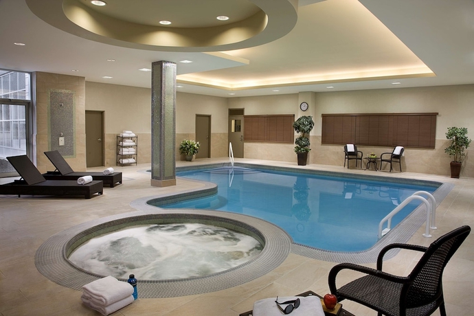Imagen de la piscina del Hotel Homewood Suites By Hilton Toronto Vaughan. Foto 19