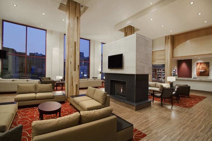 Imagen de los interiores del Hotel Homewood Suites By Hilton University City. Foto 13