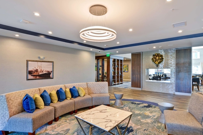 Imagen de los interiores del Hotel Homewood Suites By Hilton West Bank Gretna. Foto 14