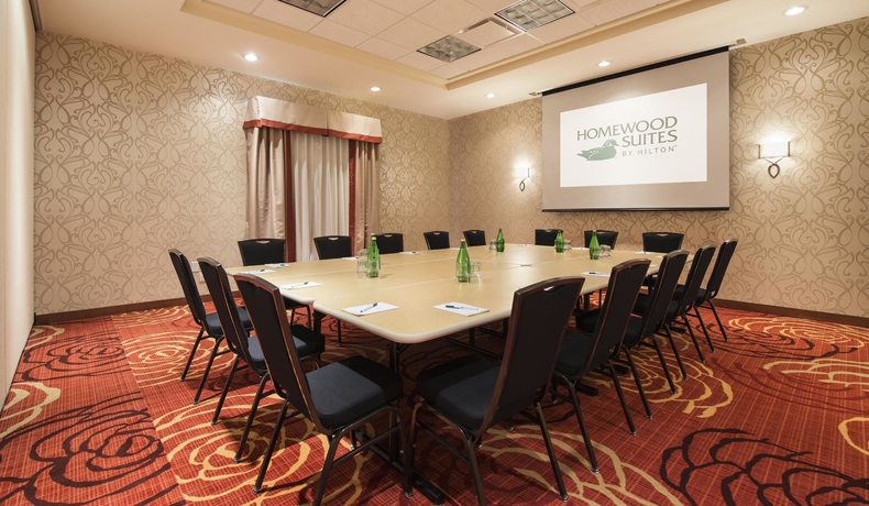 Imagen de los interiores del Hotel Homewood Suites By Hilton Winnipeg Airport-polo Park, Mb. Foto 6