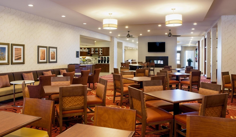 Imagen del bar/restaurante del Hotel Homewood Suites By Hilton Winnipeg Airport-polo Park, Mb. Foto 2