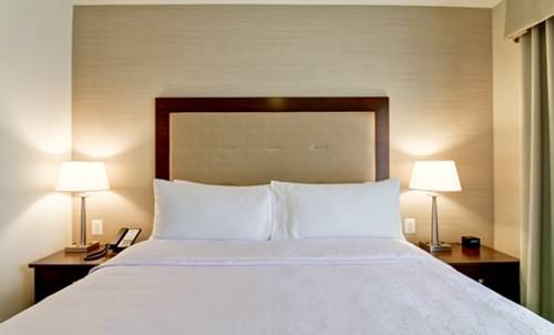Imagen de la habitación del Hotel Homewood Suites By Hilton Woodbridge. Foto 2