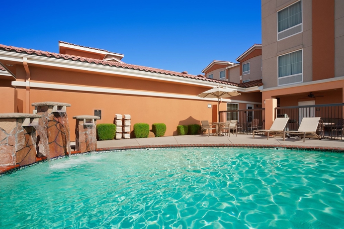 Imagen de la piscina del Hotel Homewood Suites By Hilton Yuma. Foto 13
