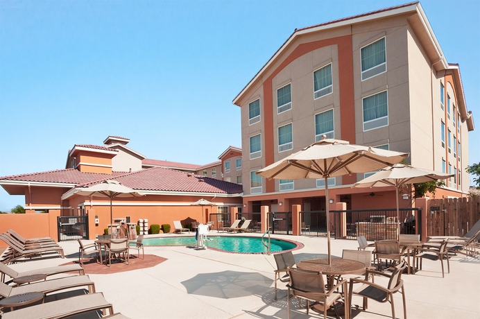Imagen de la piscina del Hotel Homewood Suites By Hilton Yuma. Foto 14