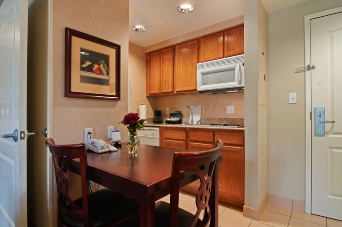 Imagen de la habitación del Hotel Homewood Suites By Hilton® Orlando-ucf Area. Foto 7