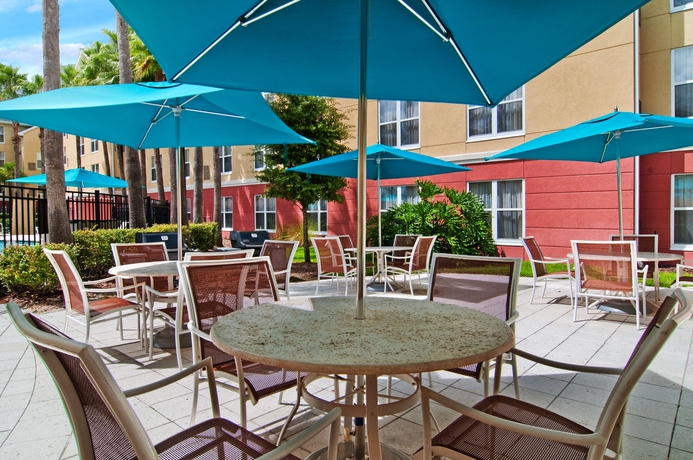 Imagen del bar/restaurante del Hotel Homewood Suites By Hilton® Orlando-ucf Area. Foto 5