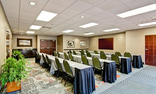 Imagen general del Hotel Homewood Suites Cincinnati Airport. Foto 1