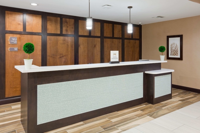 Imagen de los interiores del Hotel Homewood Suites Davenport. Foto 19