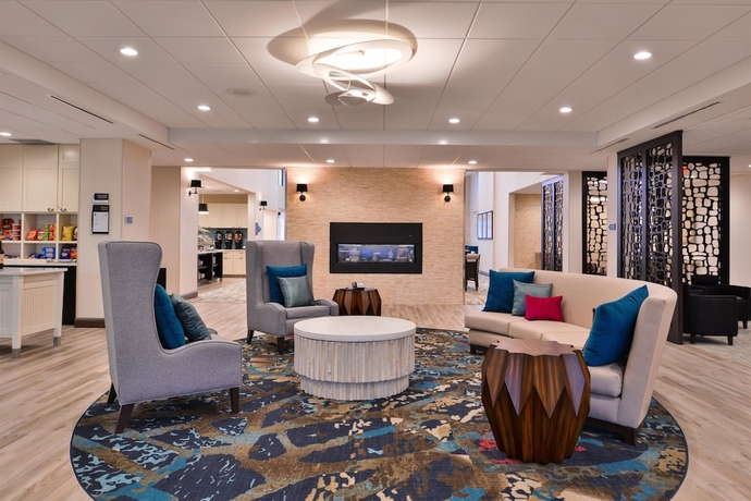 Imagen de los interiores del Hotel Homewood Suites Des Moines Airport. Foto 15