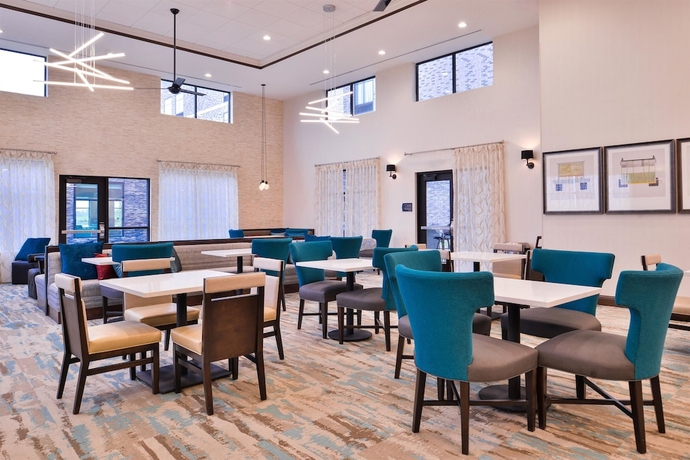 Imagen de los interiores del Hotel Homewood Suites Des Moines Airport. Foto 17