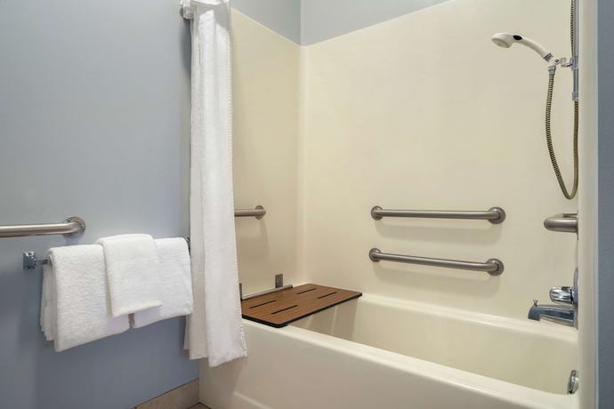 Imagen de la habitación del Hotel Homewood Suites Erie. Foto 10