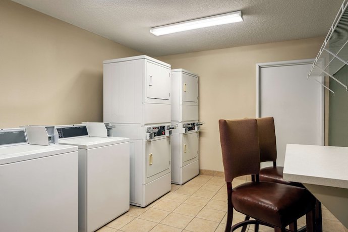 Imagen de los interiores del Hotel Homewood Suites Erie. Foto 19