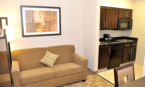 Imagen general del Hotel Homewood Suites Fort Wayne. Foto 7