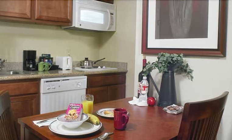 Imagen de la habitación del Hotel Homewood Suites Houston West Energy Corridor. Foto 2