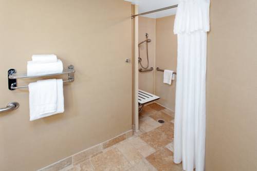 Imagen de la habitación del Hotel Homewood Suites Lafayette. Foto 5