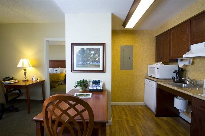 Imagen de la habitación del Hotel Homewood Suites Lexington-hamburg. Foto 8