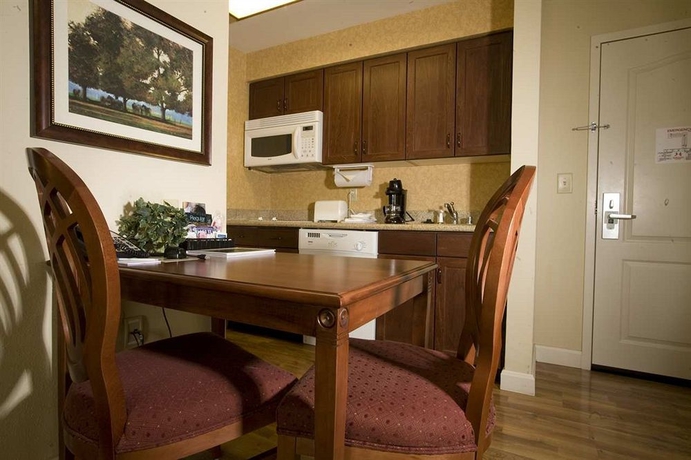 Imagen de la habitación del Hotel Homewood Suites Lexington-hamburg. Foto 10