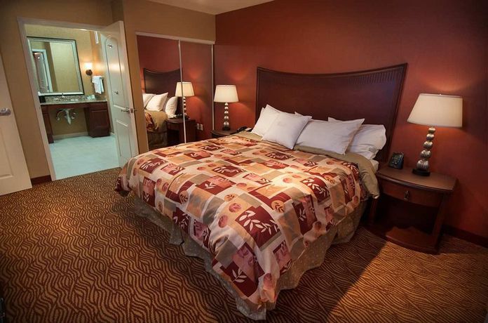 Imagen de la habitación del Hotel Homewood Suites Medford. Foto 8