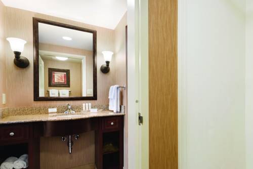 Imagen de la habitación del Hotel Homewood Suites New Brighton. Foto 7