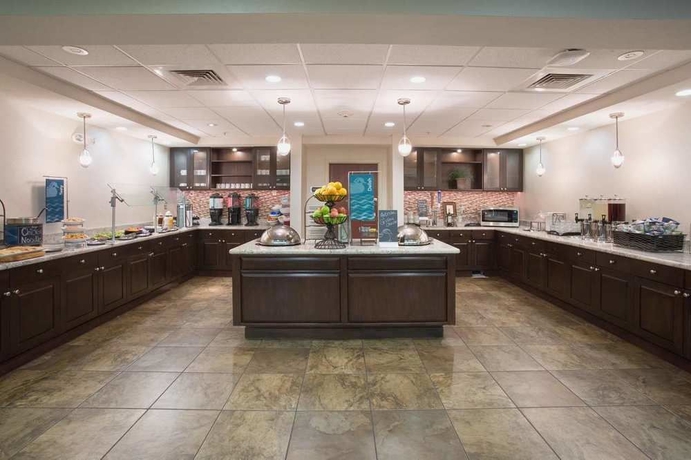Imagen del bar/restaurante del Hotel Homewood Suites Phoenix Avondale. Foto 2
