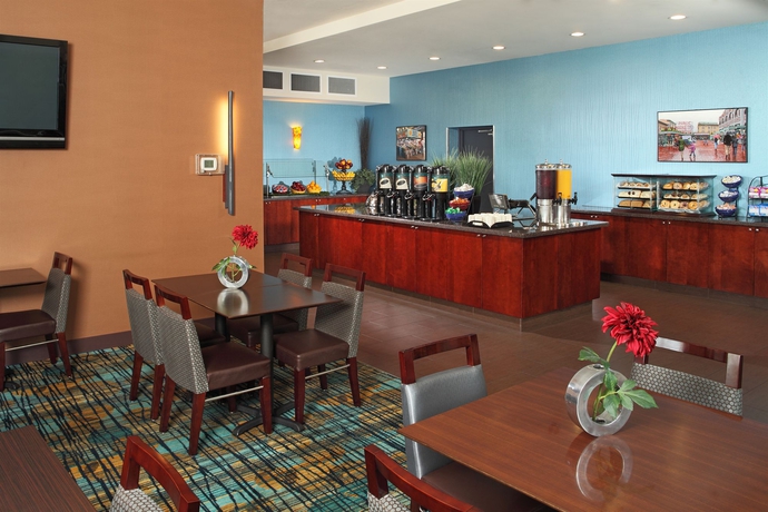 Imagen del bar/restaurante del Hotel Homewood Suites Seattle Convention Center/pike Street. Foto 3