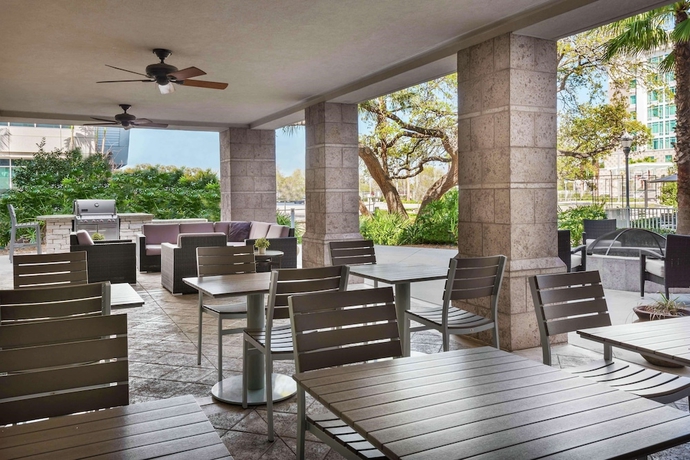 Imagen de los interiores del Hotel Homewood Suites Tampa Airport. Foto 19