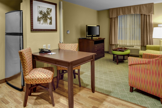 Imagen de la habitación del Hotel Homewood Suites West Palm Beach. Foto 5