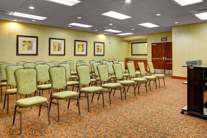 Imagen de los interiores del Hotel Homewood Suites West Palm Beach. Foto 11