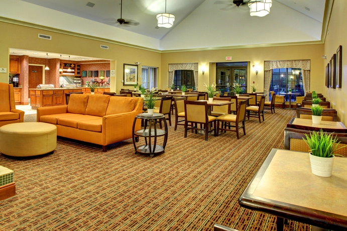 Imagen de los interiores del Hotel Homewood Suites West Palm Beach. Foto 12