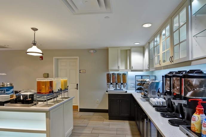 Imagen del bar/restaurante del Hotel Homewood Suites by Hilton Aurora Naperville, Aurora. Foto 5