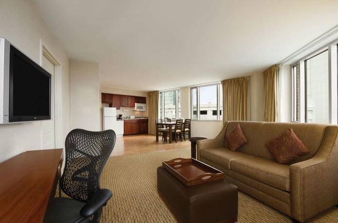Imagen de los interiores del Hotel Homewood Suites by Hilton Baltimore Inner Harbor. Foto 10