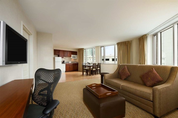 Imagen de los exteriores del Hotel Homewood Suites by Hilton Baltimore Inner Harbor. Foto 8