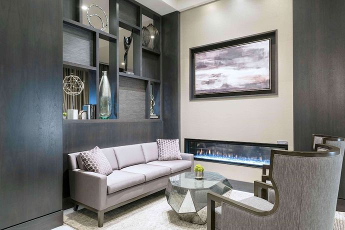 Imagen de los interiores del Hotel Homewood Suites by Hilton Boston Logan Airport Chelsea. Foto 10