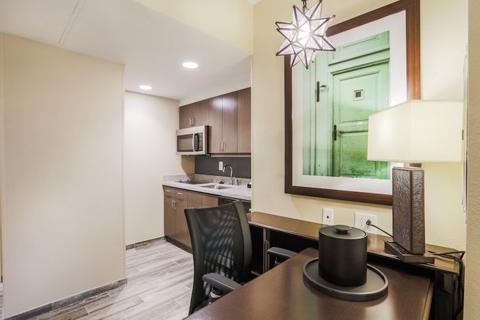 Imagen de la habitación del Hotel Homewood Suites by Hilton Charleston Historic District. Foto 6