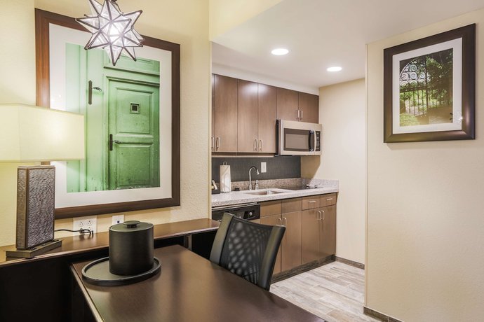 Imagen de la habitación del Hotel Homewood Suites by Hilton Charleston Historic District. Foto 11