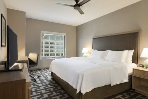 Imagen de la habitación del Hotel Homewood Suites by Hilton Chicago Downtown West Loop. Foto 3