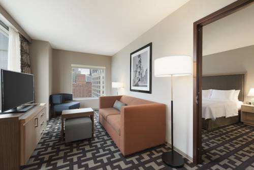 Imagen de la habitación del Hotel Homewood Suites by Hilton Chicago Downtown West Loop. Foto 4
