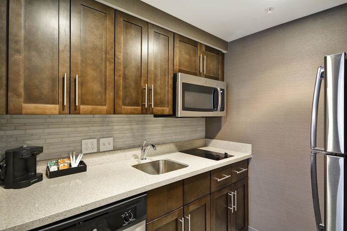 Imagen de la habitación del Hotel Homewood Suites by Hilton Detroit. Foto 4