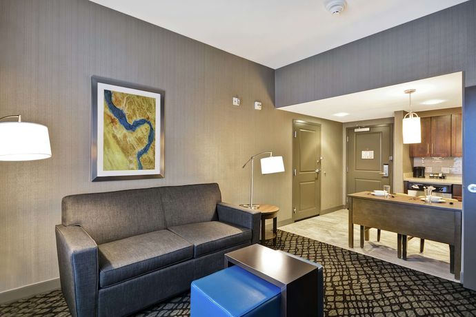 Imagen de la habitación del Hotel Homewood Suites by Hilton Detroit. Foto 13