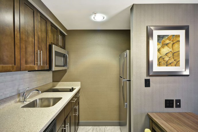 Imagen de la habitación del Hotel Homewood Suites by Hilton Detroit. Foto 16