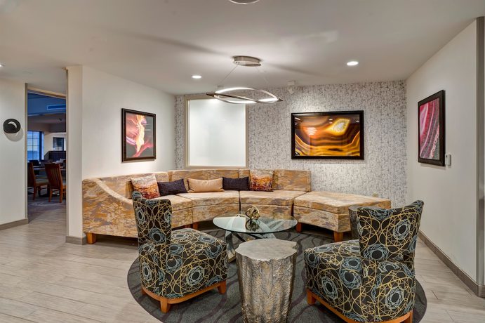Imagen de los interiores del Hotel Homewood Suites by Hilton Eatontown. Foto 17