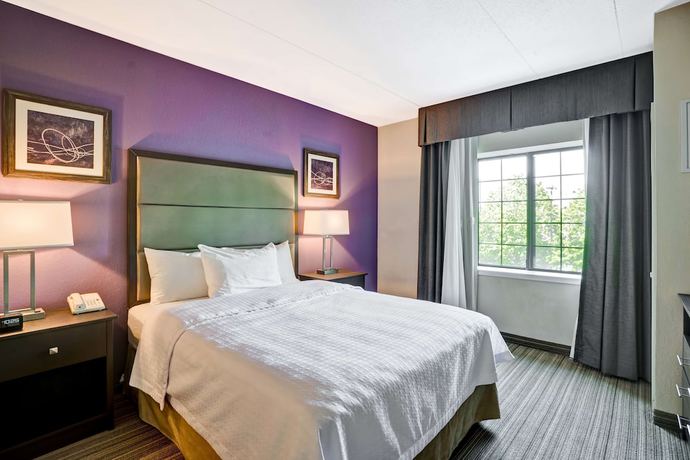 Imagen de la habitación del Hotel Homewood Suites by Hilton Eatontown. Foto 4