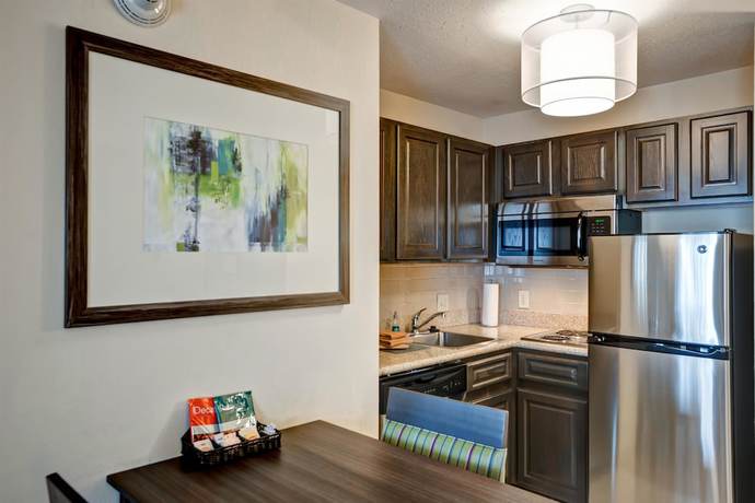 Imagen de la habitación del Hotel Homewood Suites by Hilton Eatontown. Foto 6