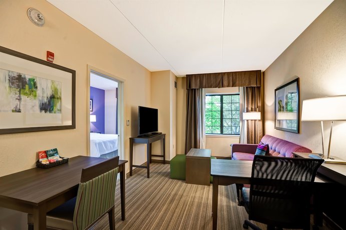 Imagen de la habitación del Hotel Homewood Suites by Hilton Eatontown. Foto 9